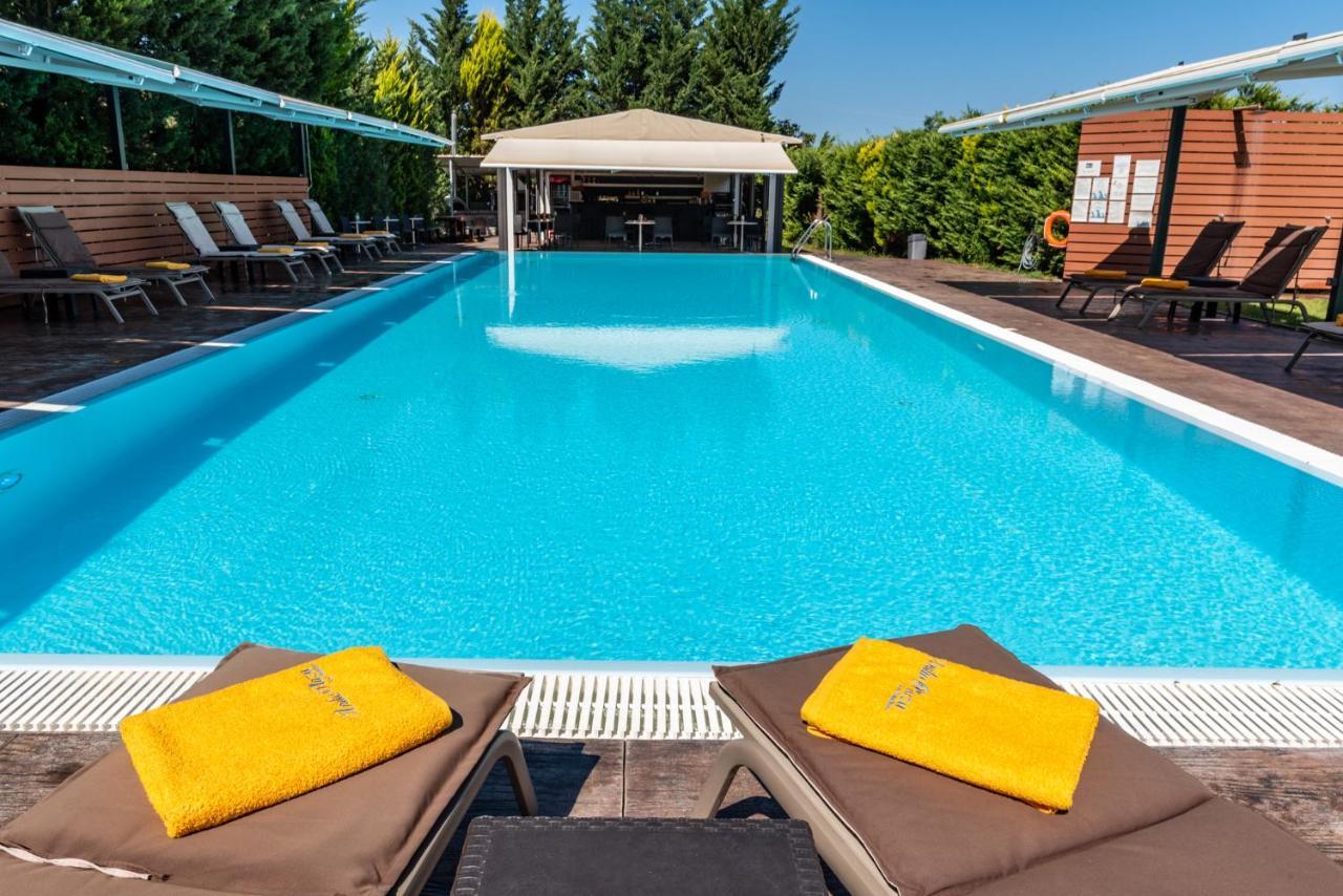 Aparthotel Anilio Plaza Zacharo Exterior foto