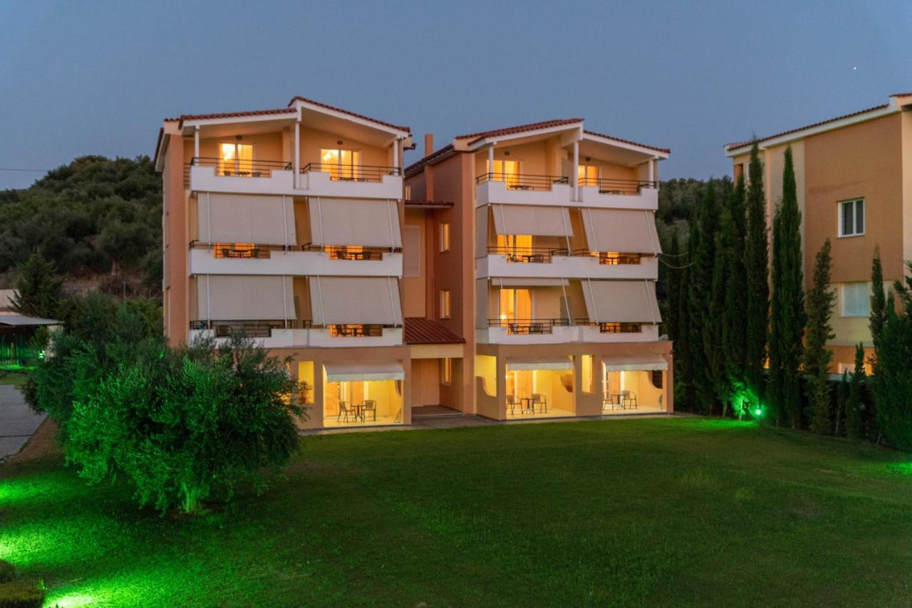 Aparthotel Anilio Plaza Zacharo Exterior foto